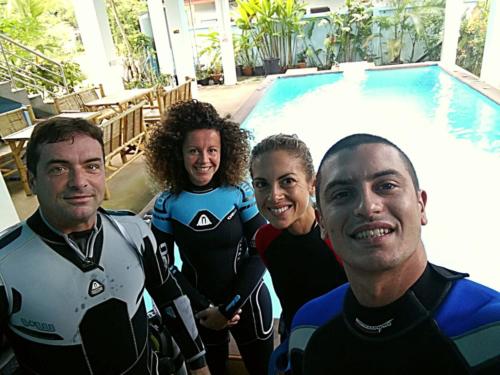 PADI IDC Sawasdee Divers